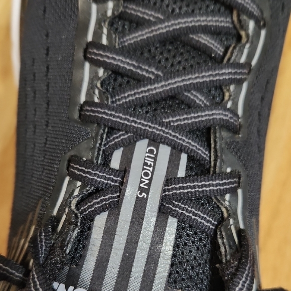 Hoka Ladies Clifton 5 Tennis Shoes - Picture 2 of 7